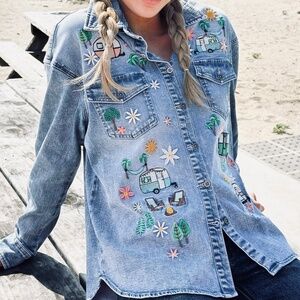 Billy T Shop Denim Camper Shirt Embroidered Size Medium Stretchy NEW CUTE!!!